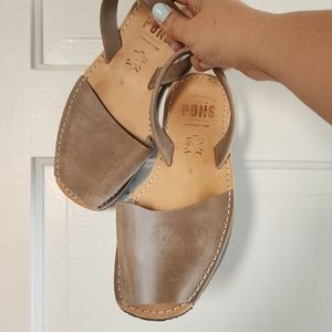 Pons Sandals